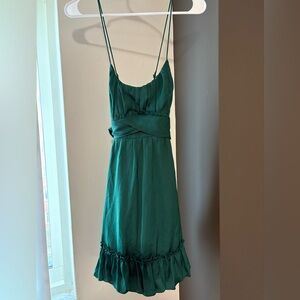 Selfie Leslie Green Ruffled Midi Sundress